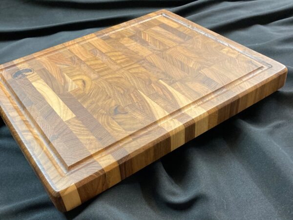 MÜÜDUD! Lõikelaud "Teak XS"